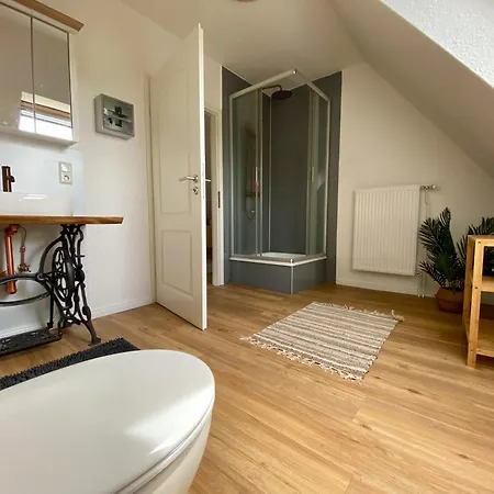 Straussenblick Dachgeschoss - Keine Monteure Apartamento *