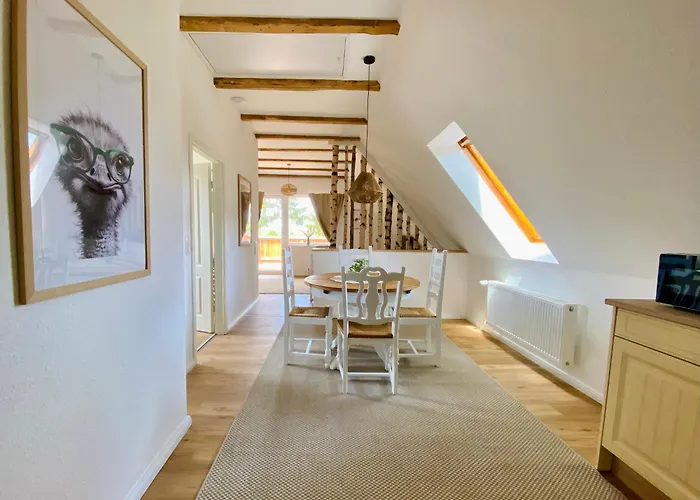 Straussenblick Dachgeschoss - Keine Monteure Апартаменты